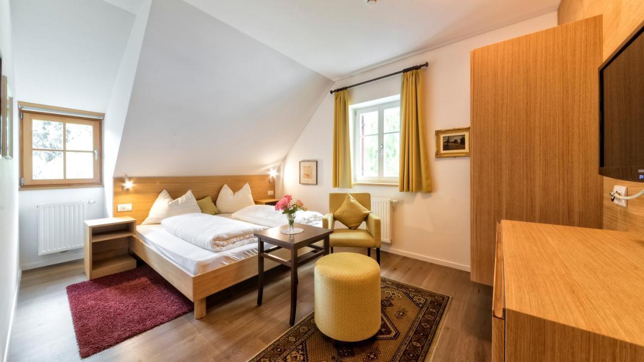 Hotel Brueckenwirt Novacella Esterno foto